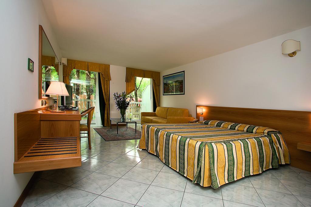 Hotel Capri Bardolino 3S Номер фото